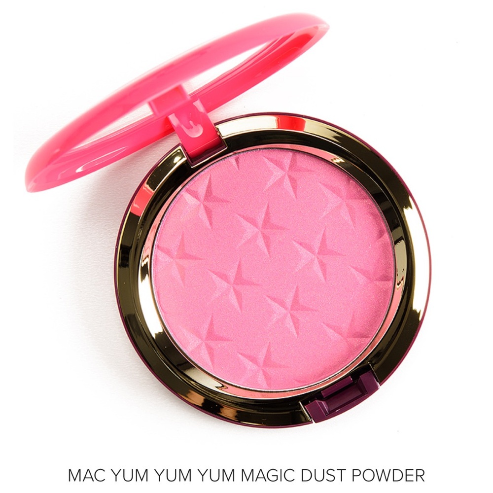New MAC x The Nutcracker Yum Yum Yum Magic Dust Powder